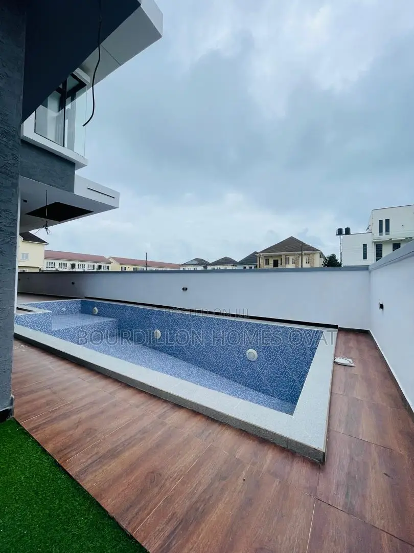 5bdrm Duplex in Orchid Lekki Lagos for sale in Lekki