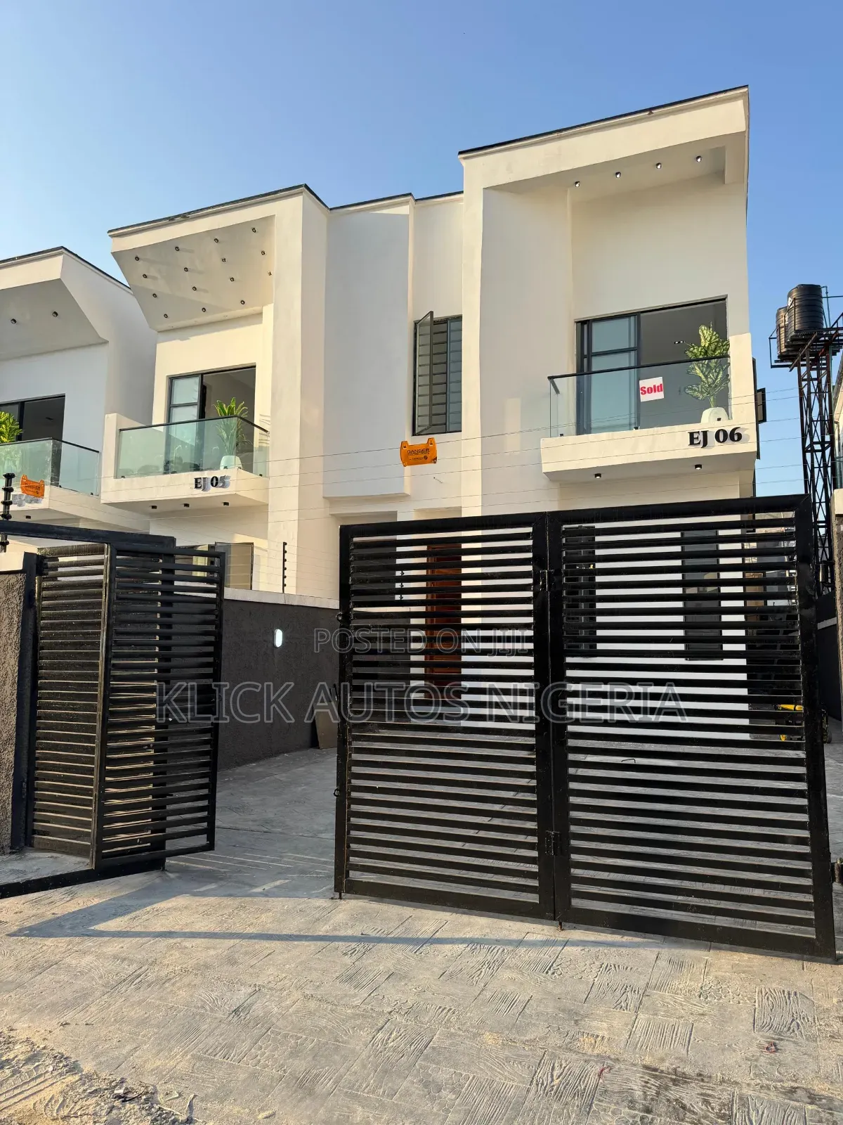 4bdrm Duplex in Ikota Estate for sale in Ikota