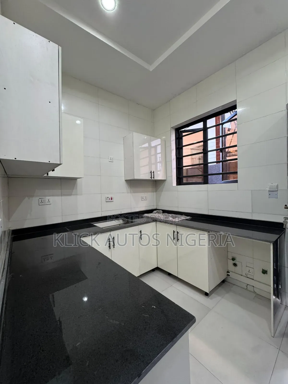 4bdrm Duplex in Ikota Estate for sale in Ikota