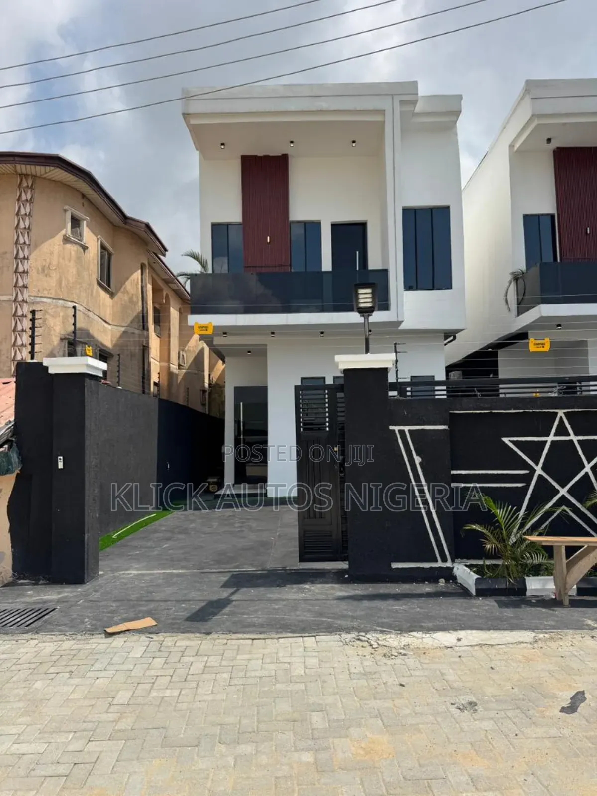 Furnished 4bdrm Duplex in Agungi for sale in Agungi