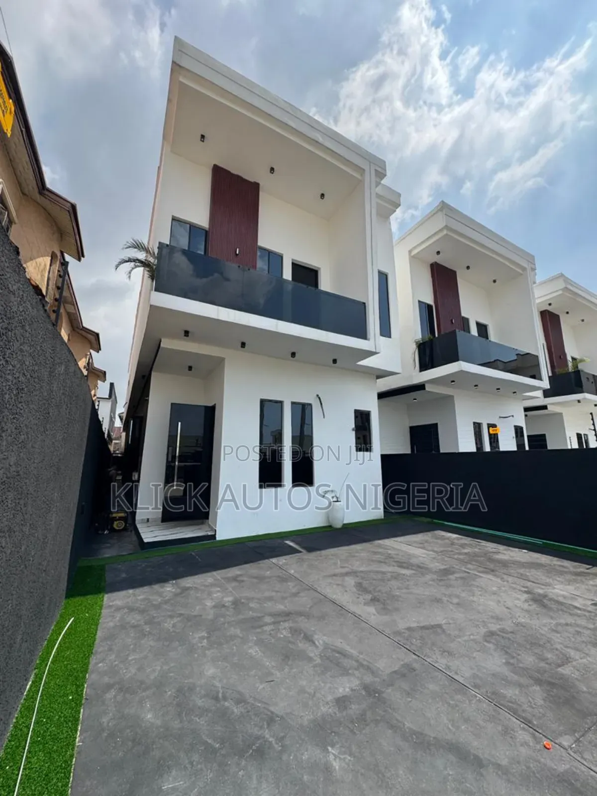 Furnished 4bdrm Duplex in Agungi for sale in Agungi