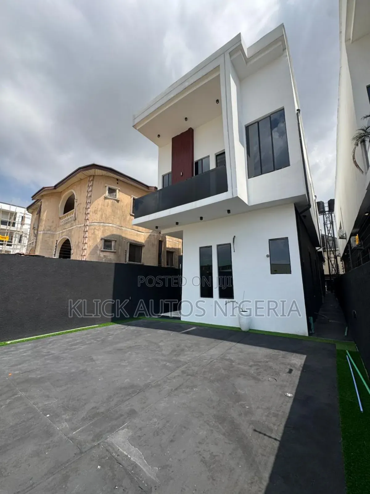 Furnished 4bdrm Duplex in Agungi for sale in Agungi