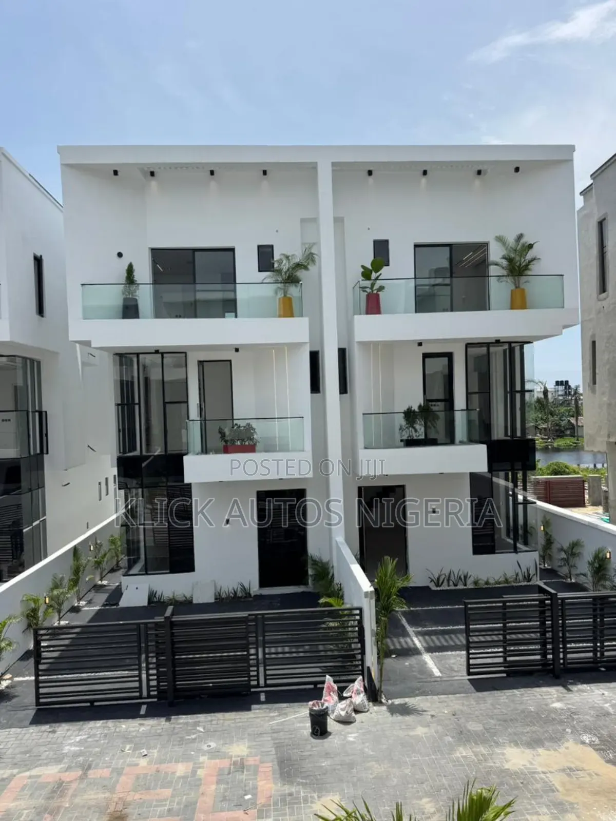4bdrm Duplex in Orchid Estate, Chevron for sale in Chevron