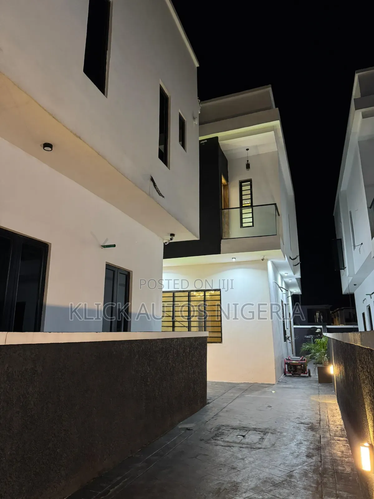 Furnished 4bdrm Duplex in Orchid Estate, Chevron for sale in Chevron