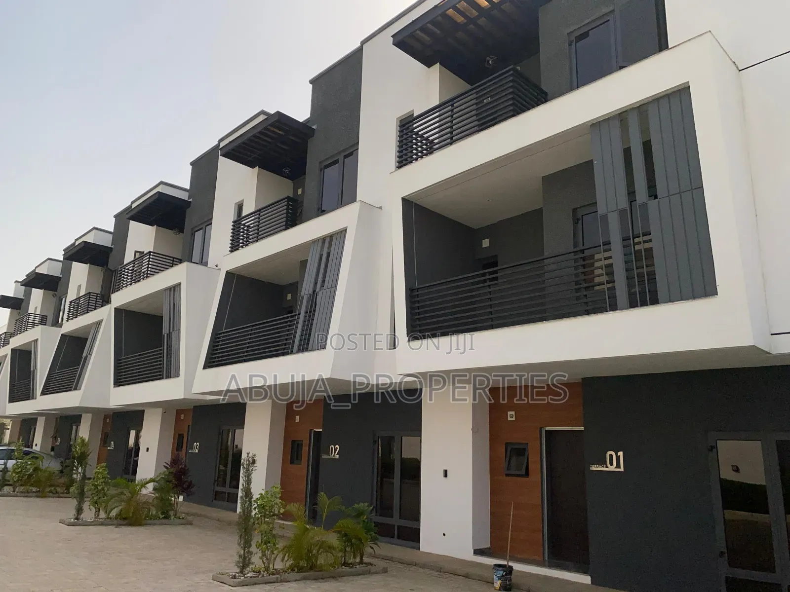 4bdrm Duplex in Life Camp for sale in Life Camp