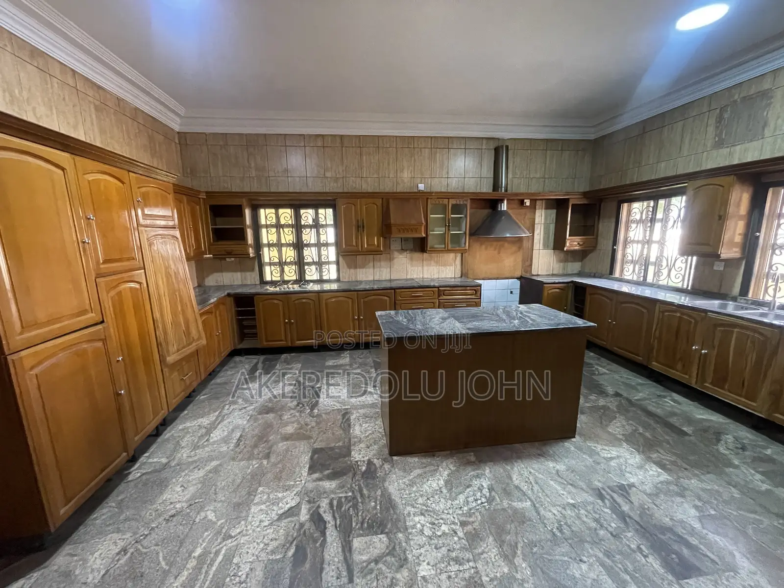 7bdrm Mansion in Jabi for sale in Jabi