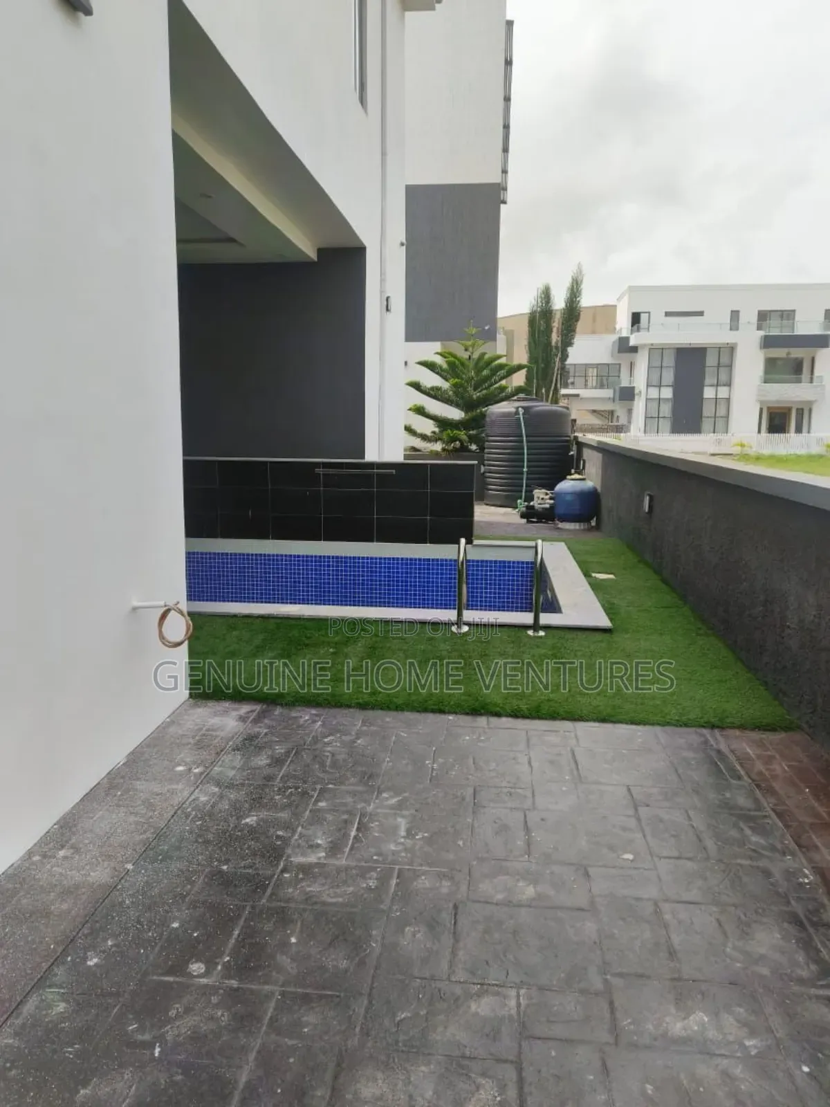 5bdrm Duplex in Ikate for sale in Ikate