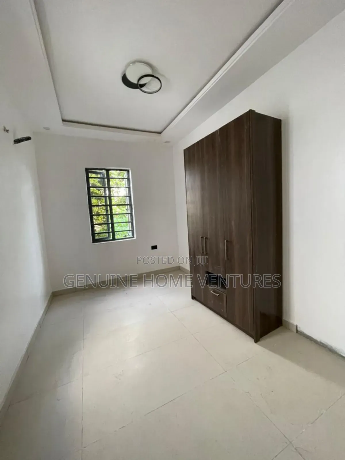 4bdrm Duplex in Ologolo for sale in Ologolo