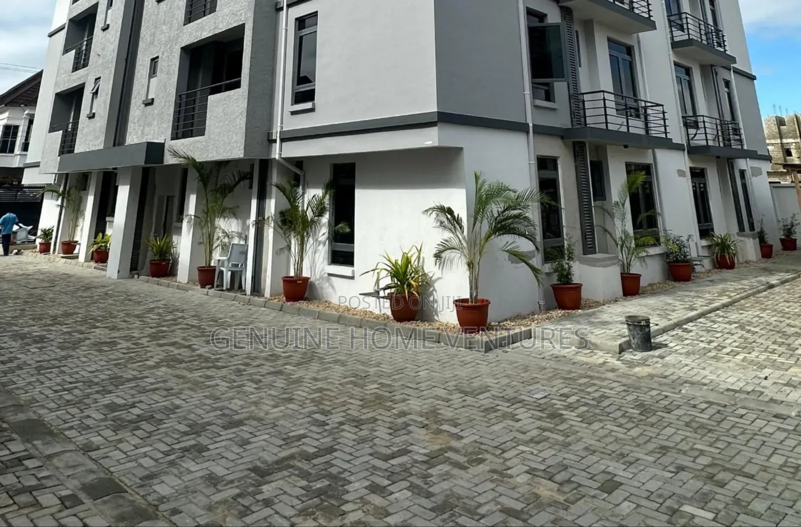 2bdrm Apartment in Osapa London Lekki for rent in Osapa london