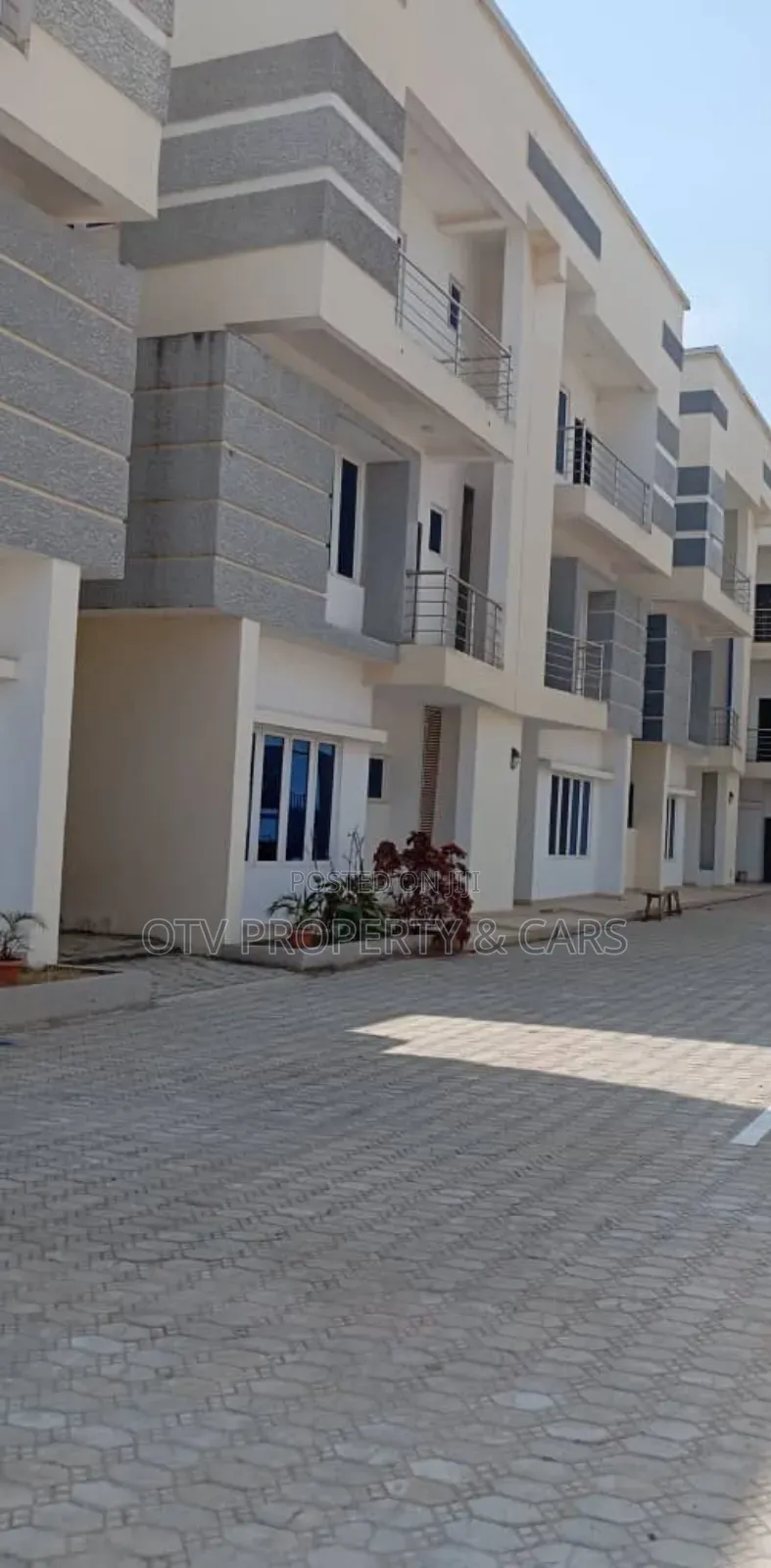 5bdrm Townhouse / Terrace in Guzape District for rent in Guzape District