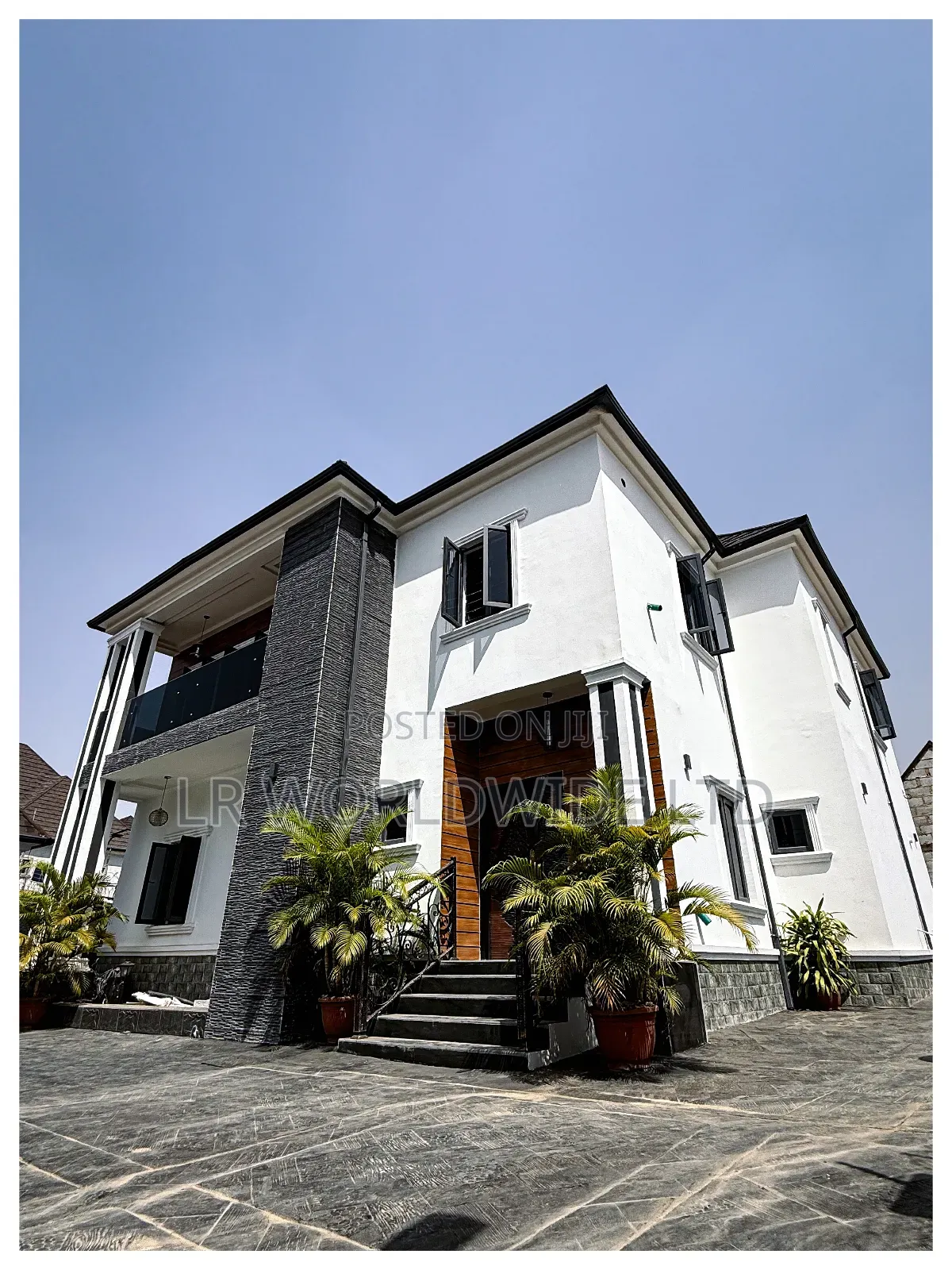 4bdrm Duplex in Lugbe District for sale in Lugbe District
