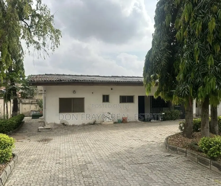 5bdrm Bungalow in Main Ikolaba Estate, Ibadan for sale in Ibadan
