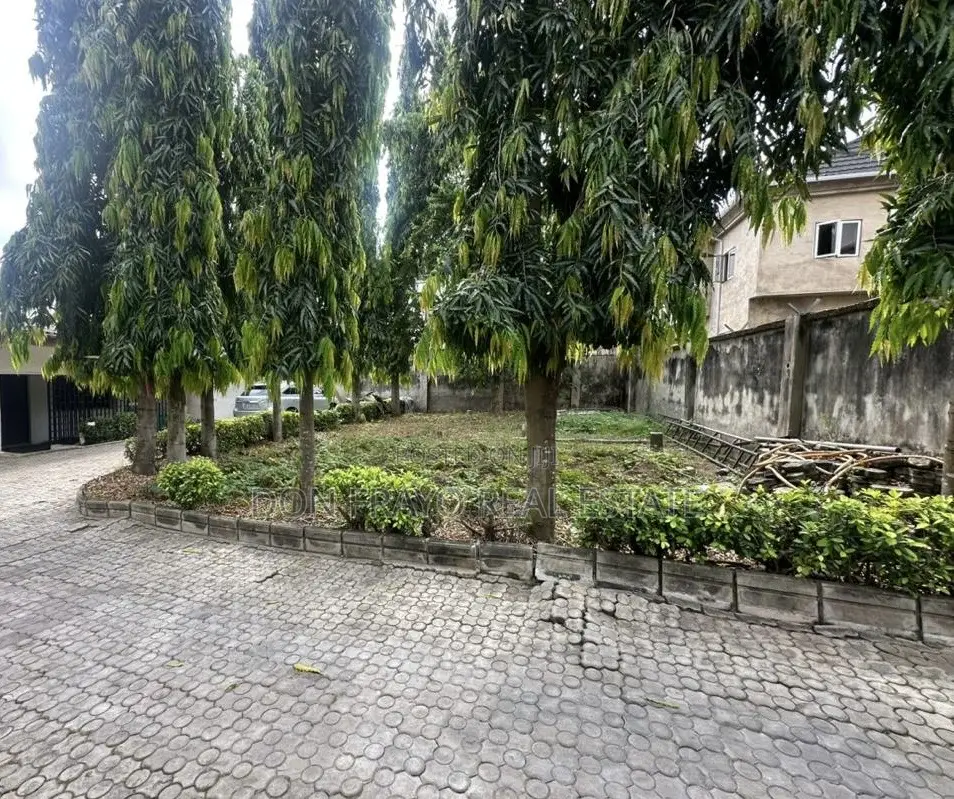 5bdrm Bungalow in Main Ikolaba Estate, Ibadan for sale in Ibadan
