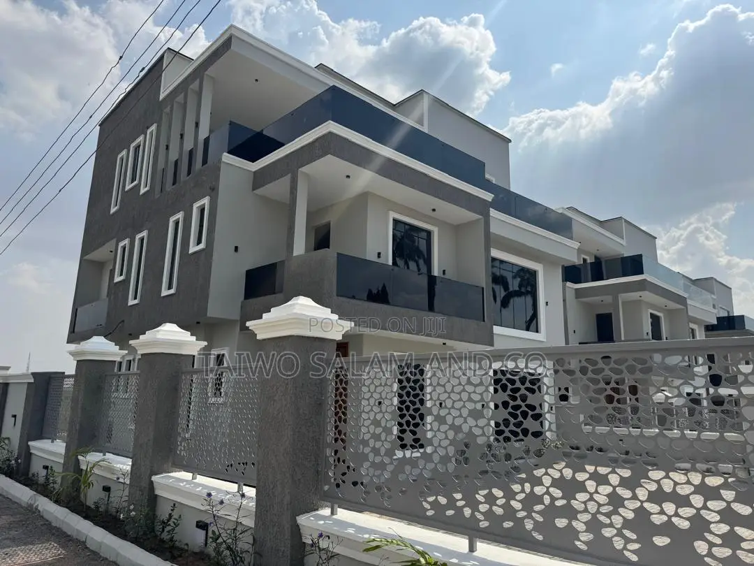 4bdrm Duplex in Agodi for sale in Agodi