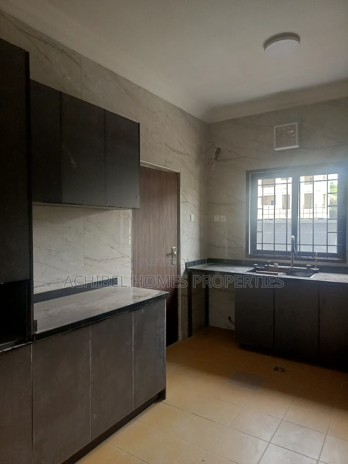 3bdrm Apartment in Off Admiralty Way, Lekki Phase 1 for rent in Lekki Phase 1