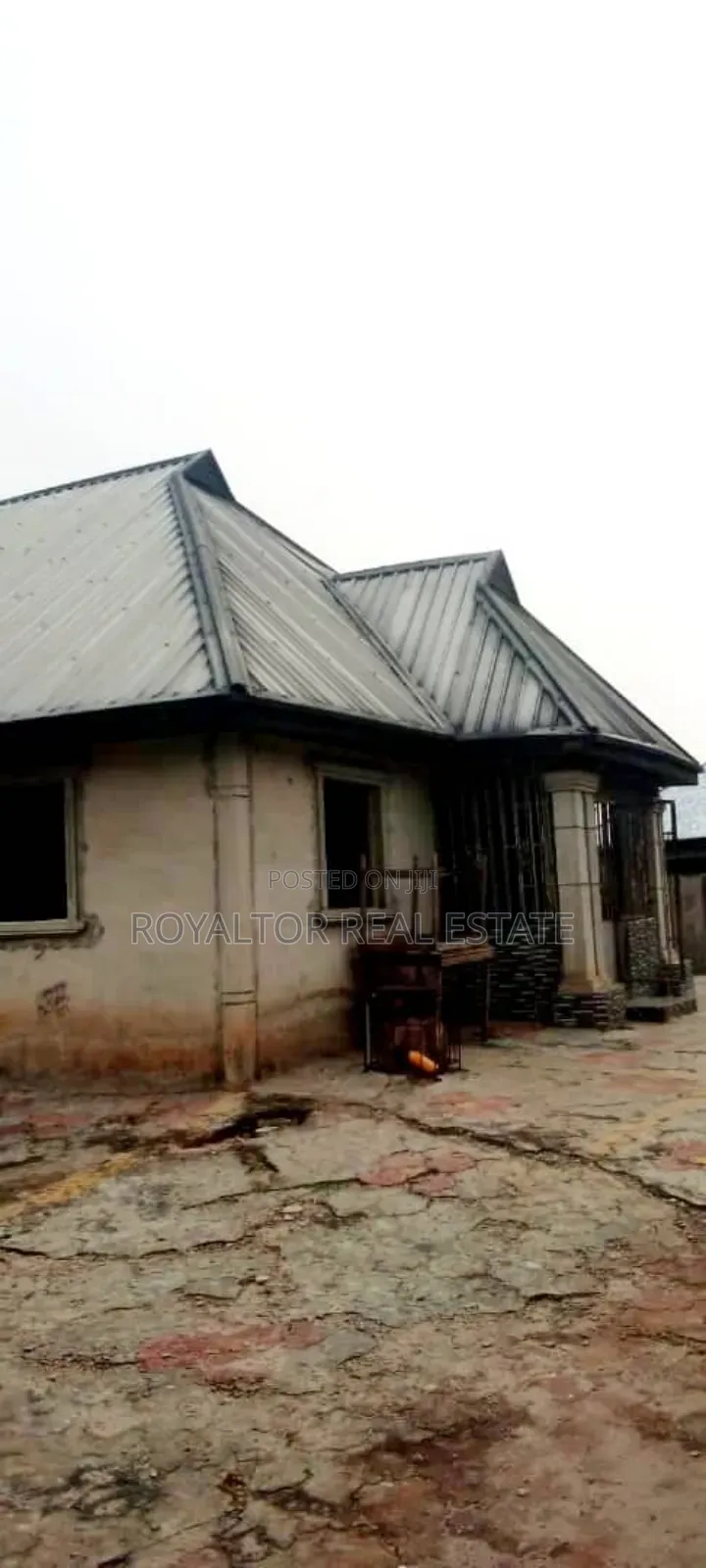 4bdrm Bungalow in Royaltor Real Estate, Benin City for sale in Benin City