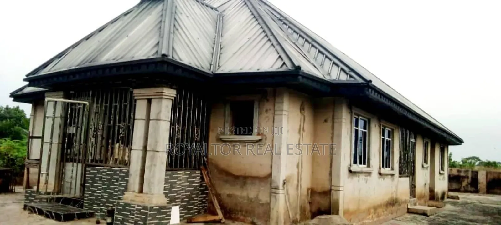 4bdrm Bungalow in Royaltor Real Estate, Benin City for sale in Benin City