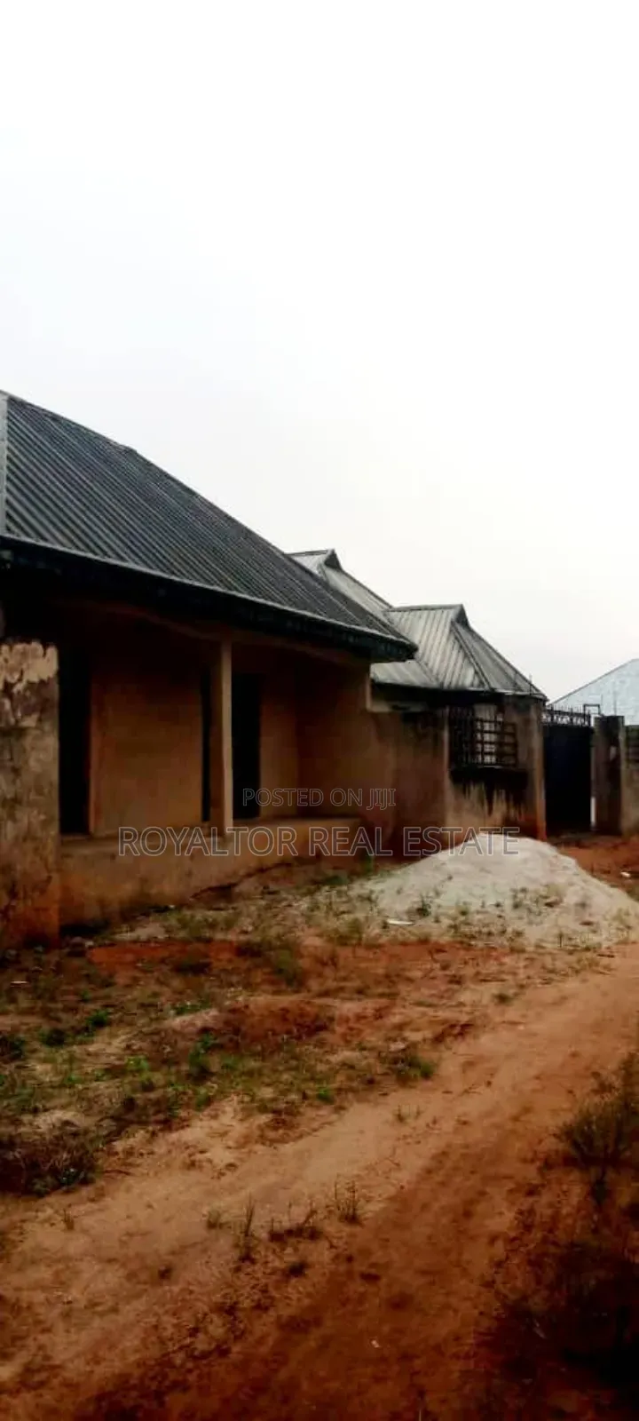 4bdrm Bungalow in Royaltor Real Estate, Benin City for sale in Benin City