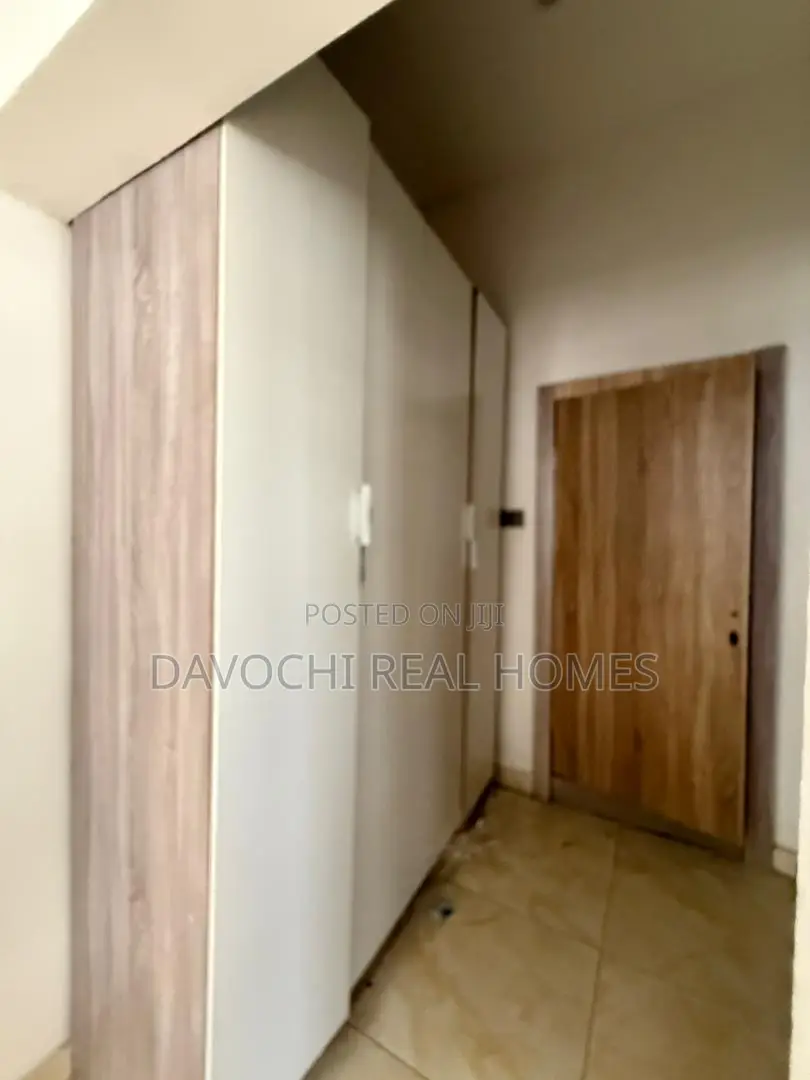 3bdrm Duplex in Harris Drive, Ikota for rent in Ikota