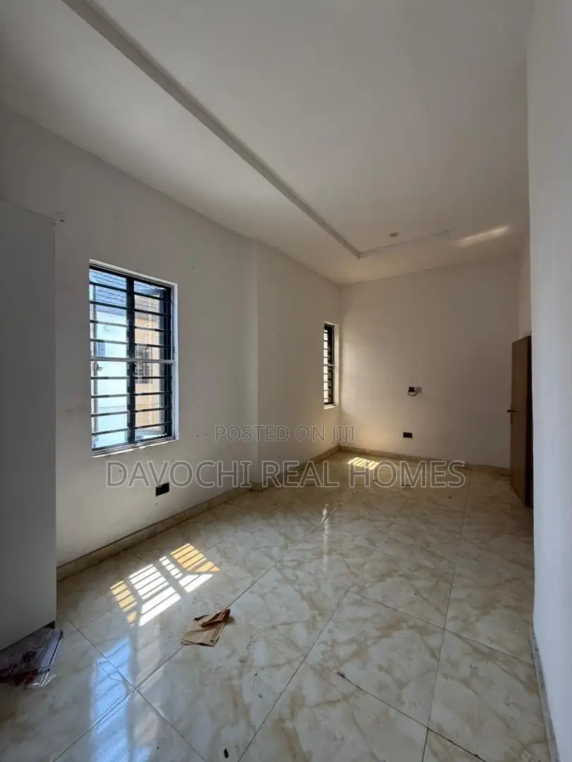 3bdrm Duplex in Harris Drive, Ikota for rent in Ikota