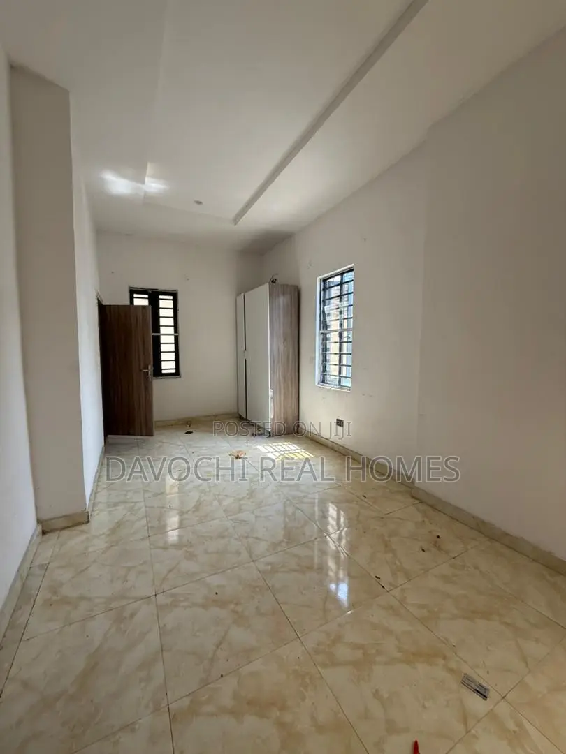 3bdrm Duplex in Harris Drive, Ikota for rent in Ikota