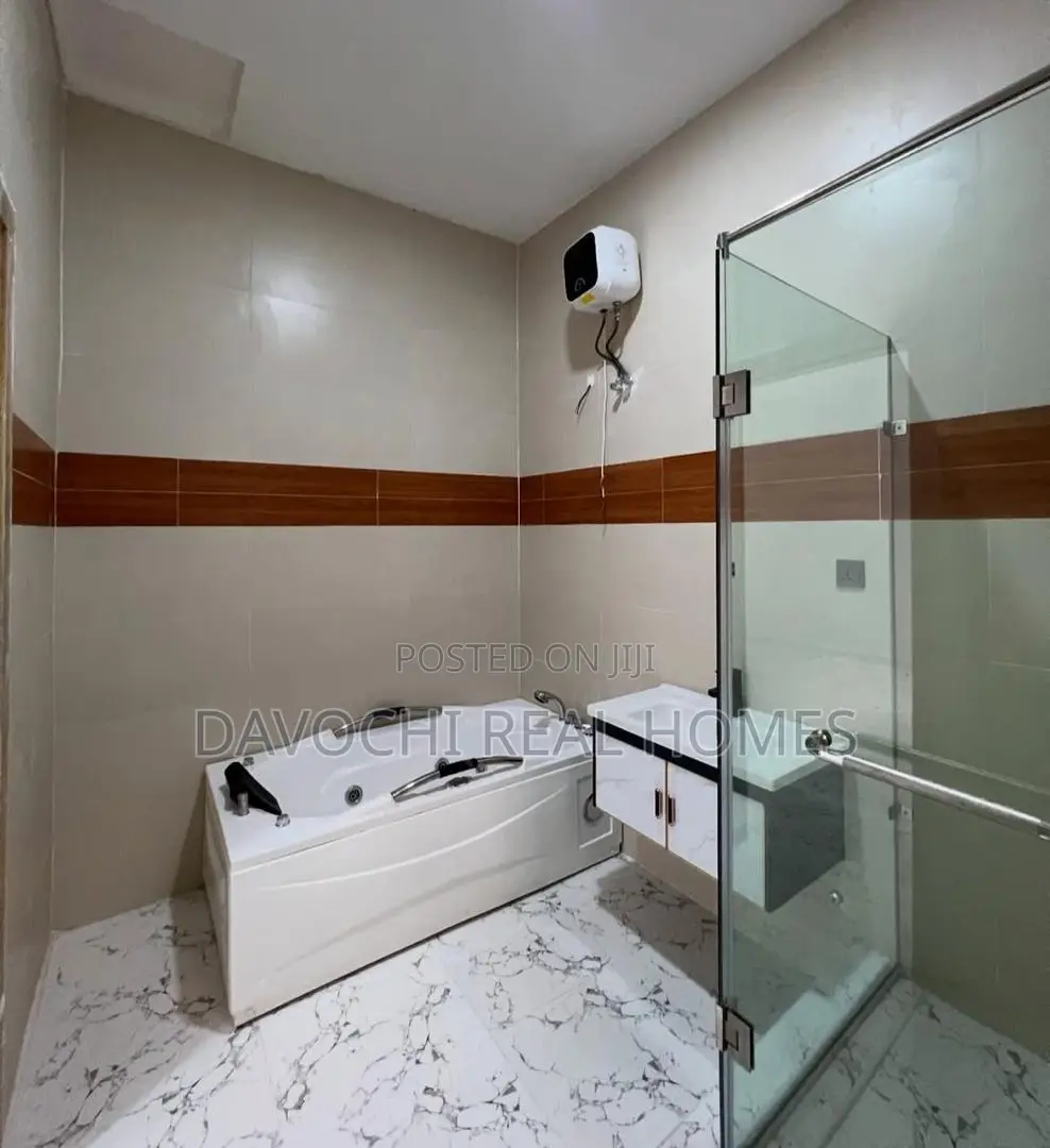 4bdrm Duplex in Mobile Road, Ajah, Abraham Adesanya Estate for rent in Abraham Adesanya Estate