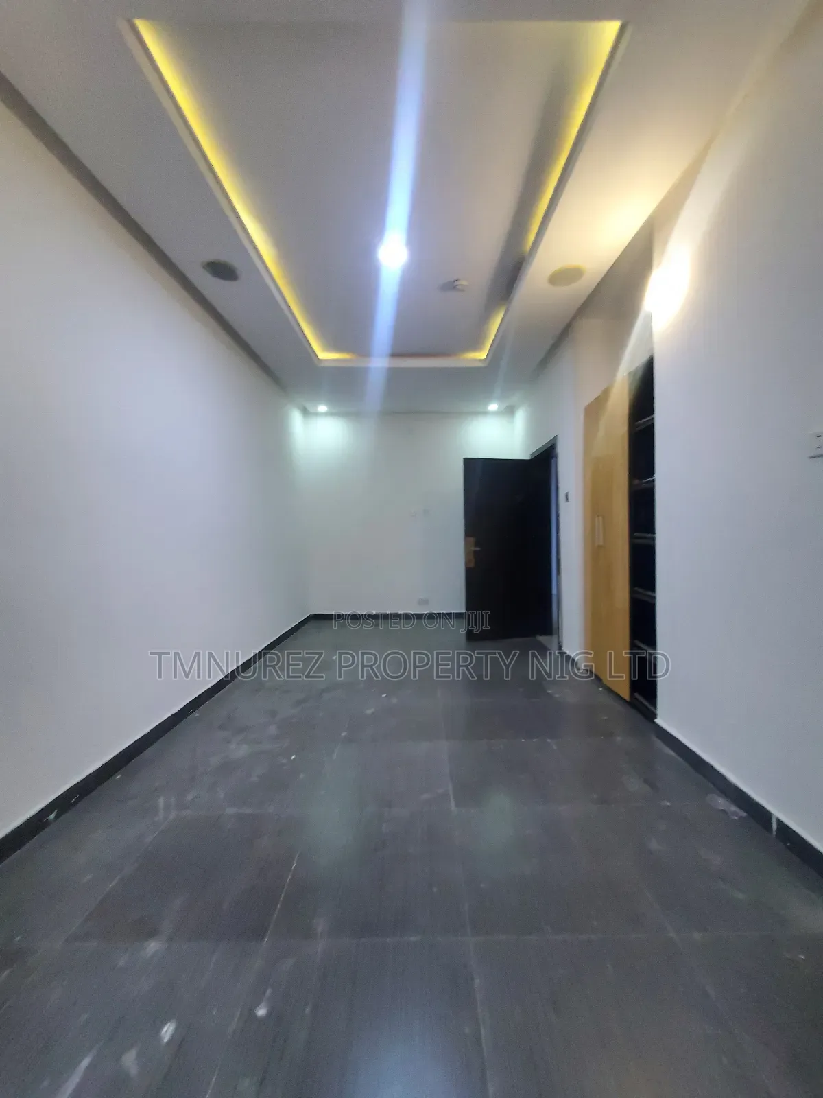 Studio Apartment in Chevron Estate for rent in Chevron