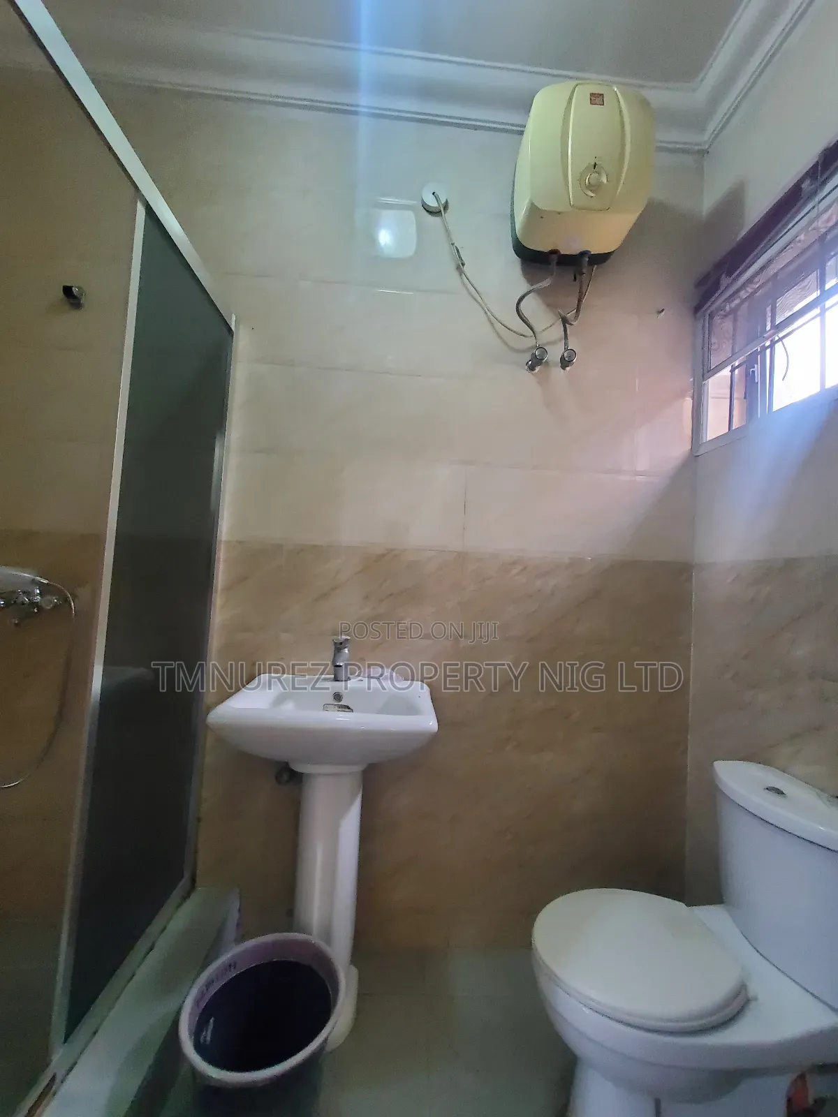 Studio Apartment in Chevron Estate for rent in Chevron