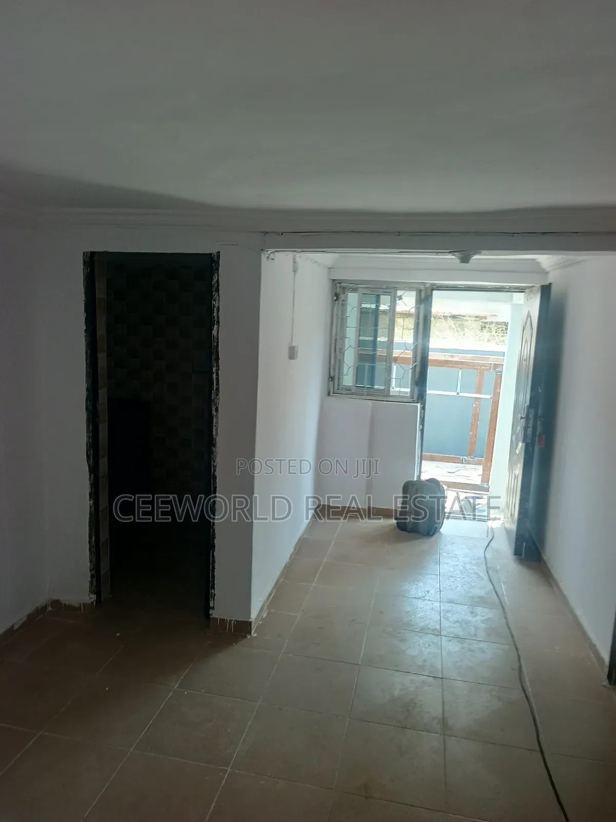 2bdrm Apartment in College Crescent for rent in CHallenge / Ibadan