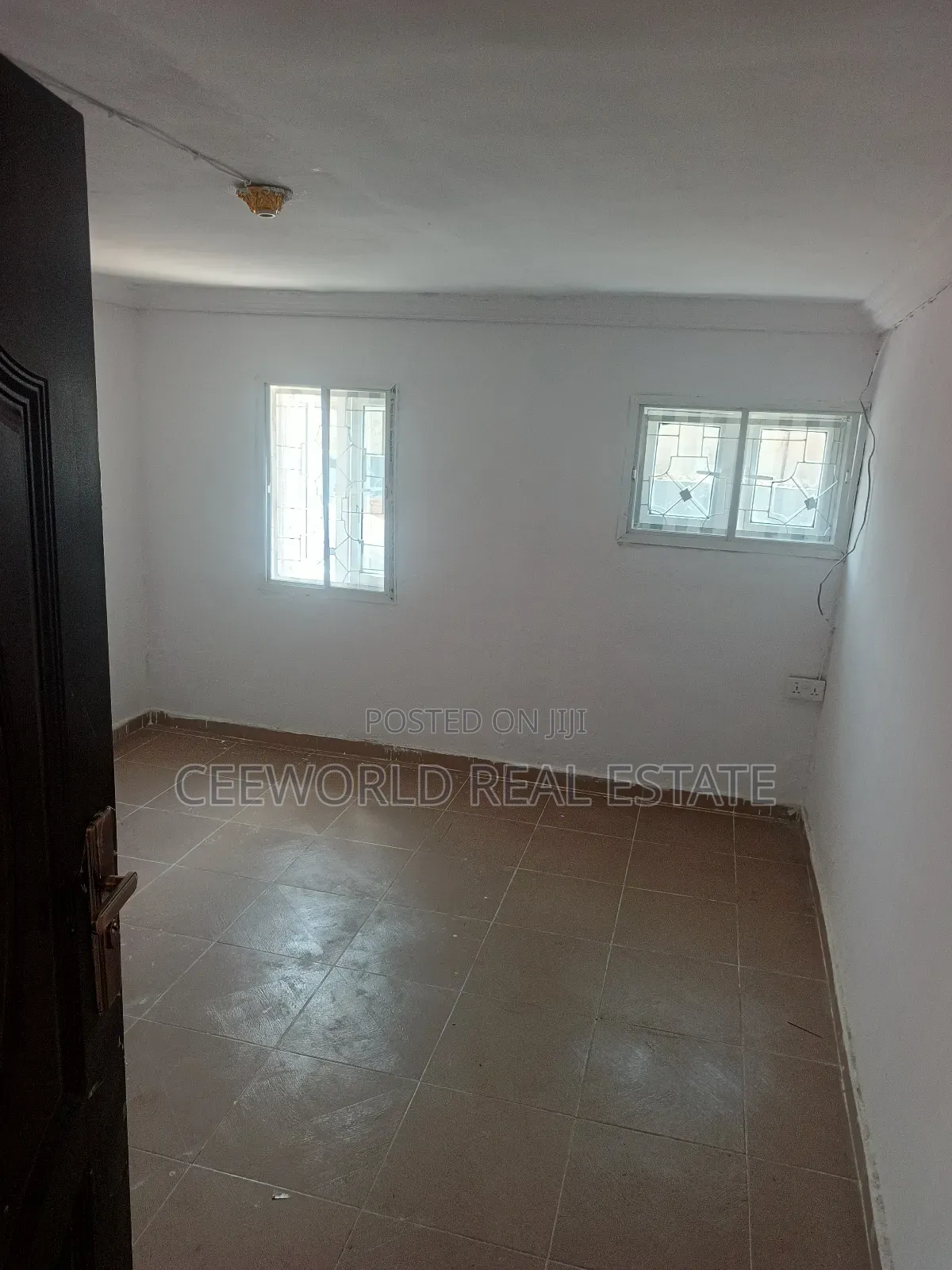 2bdrm Apartment in College Crescent for rent in CHallenge / Ibadan