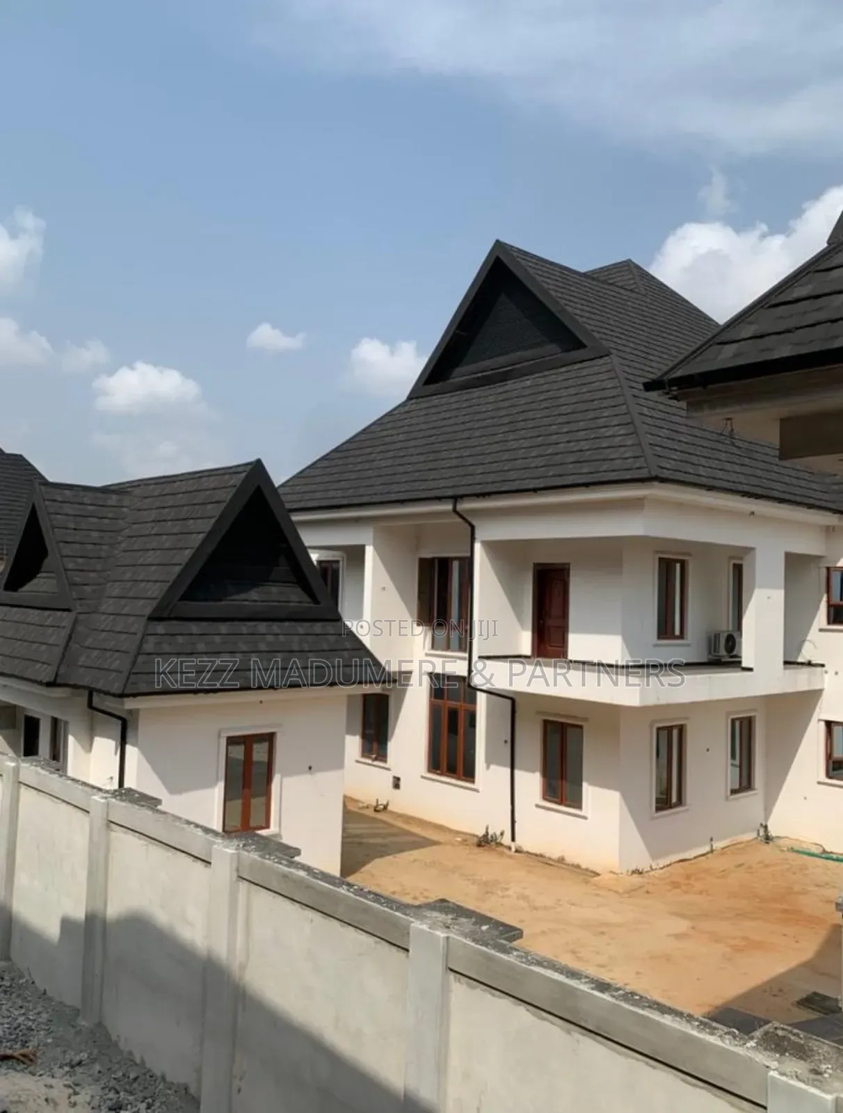 4bdrm Duplex in Ivory Heights for sale in Eliozu