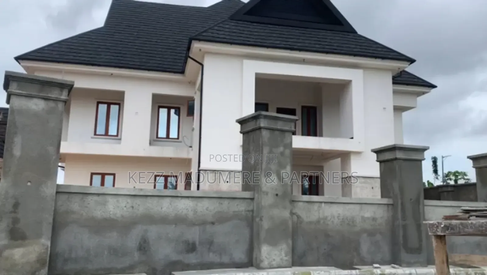 4bdrm Duplex in Ivory Heights for sale in Eliozu