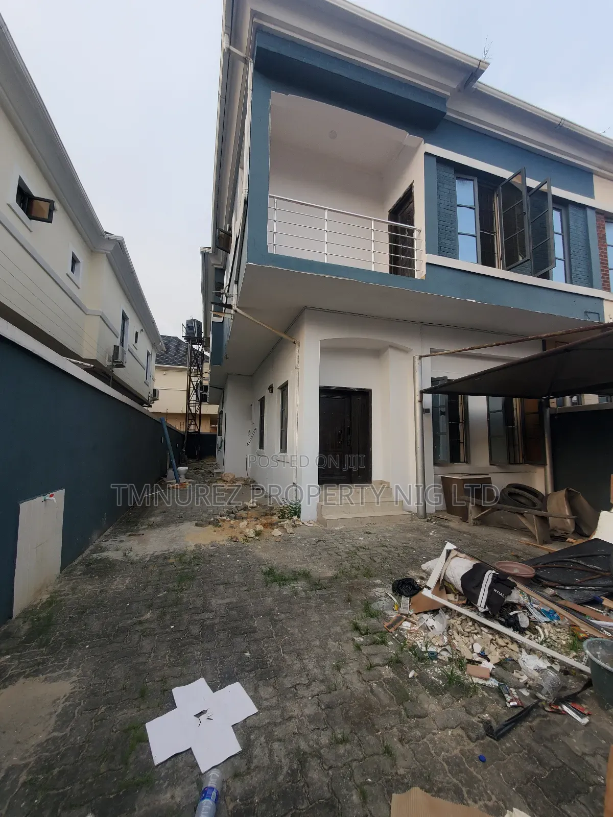 Studio Apartment in Chevron for rent in Chevron