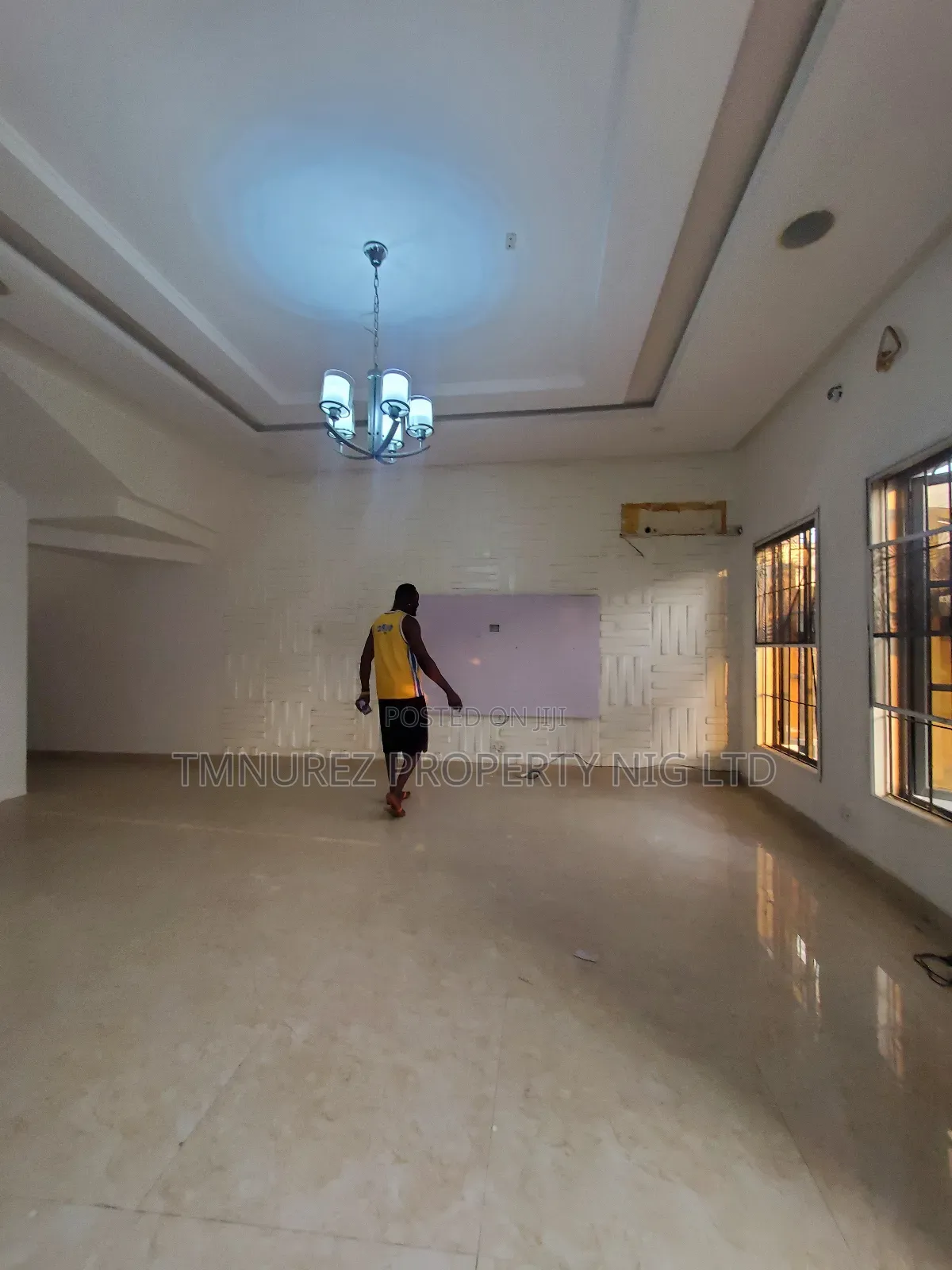 Studio Apartment in Chevron for rent in Chevron