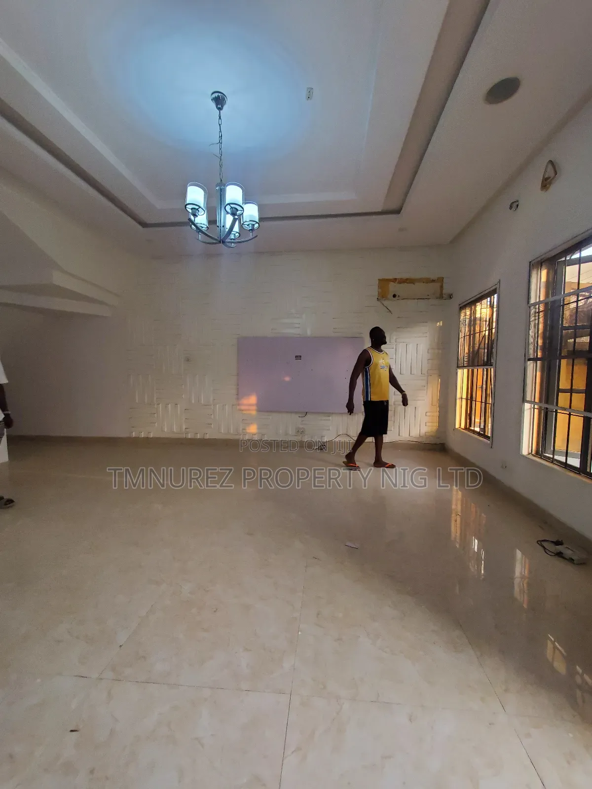 Studio Apartment in Chevron for rent in Chevron
