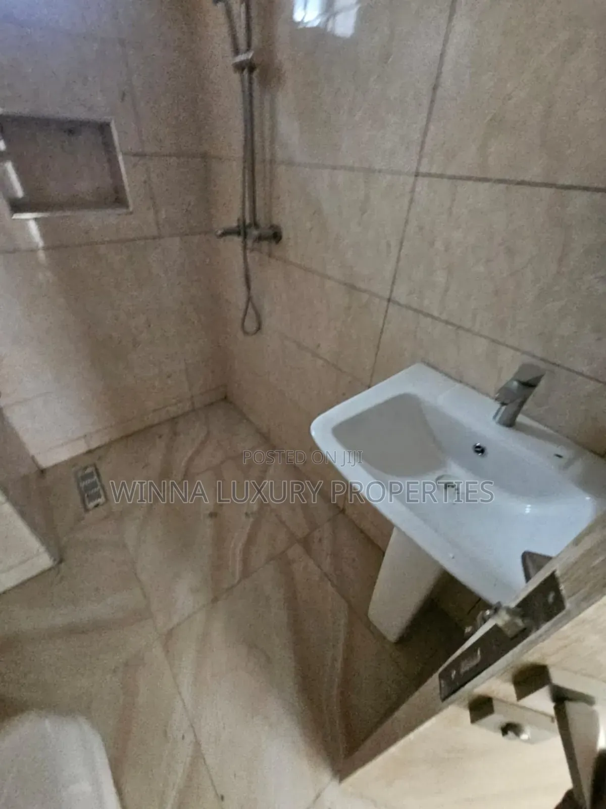 5bdrm Duplex in In An Estate, By, Lokogoma for sale in Lokogoma