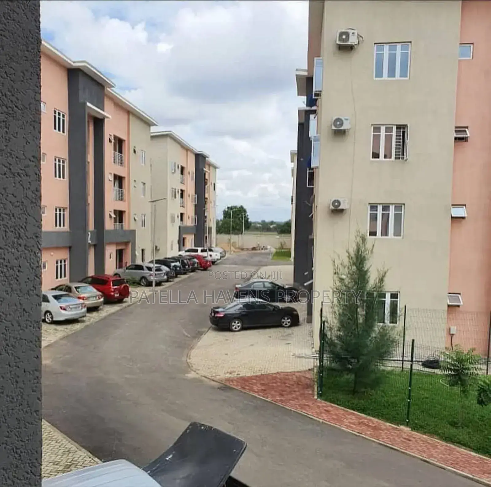 4 Bedroom Penthouse With Solar Installed in Wuye in Wuye