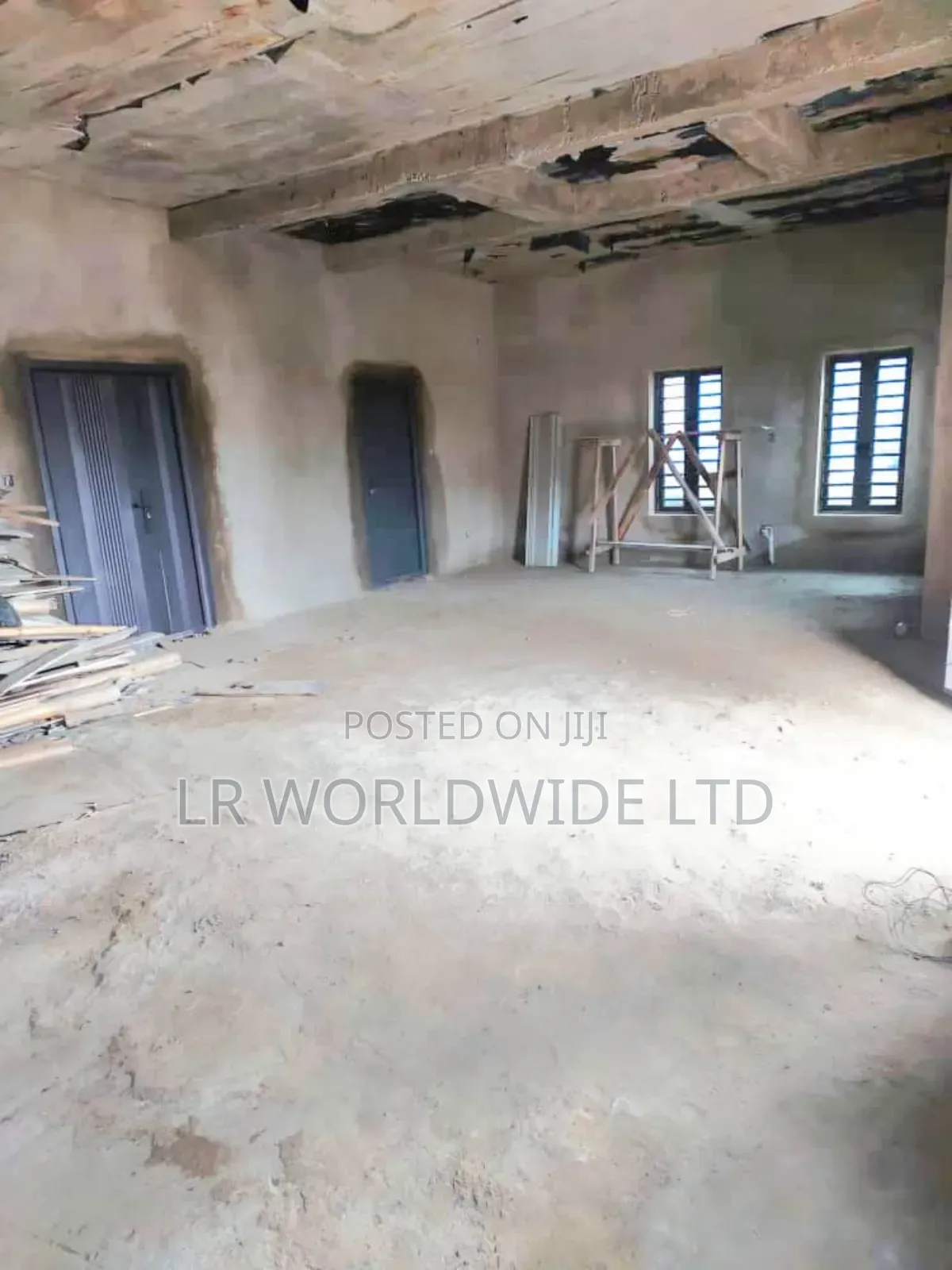 5bdrm Duplex in Lugbe District for sale in Lugbe District