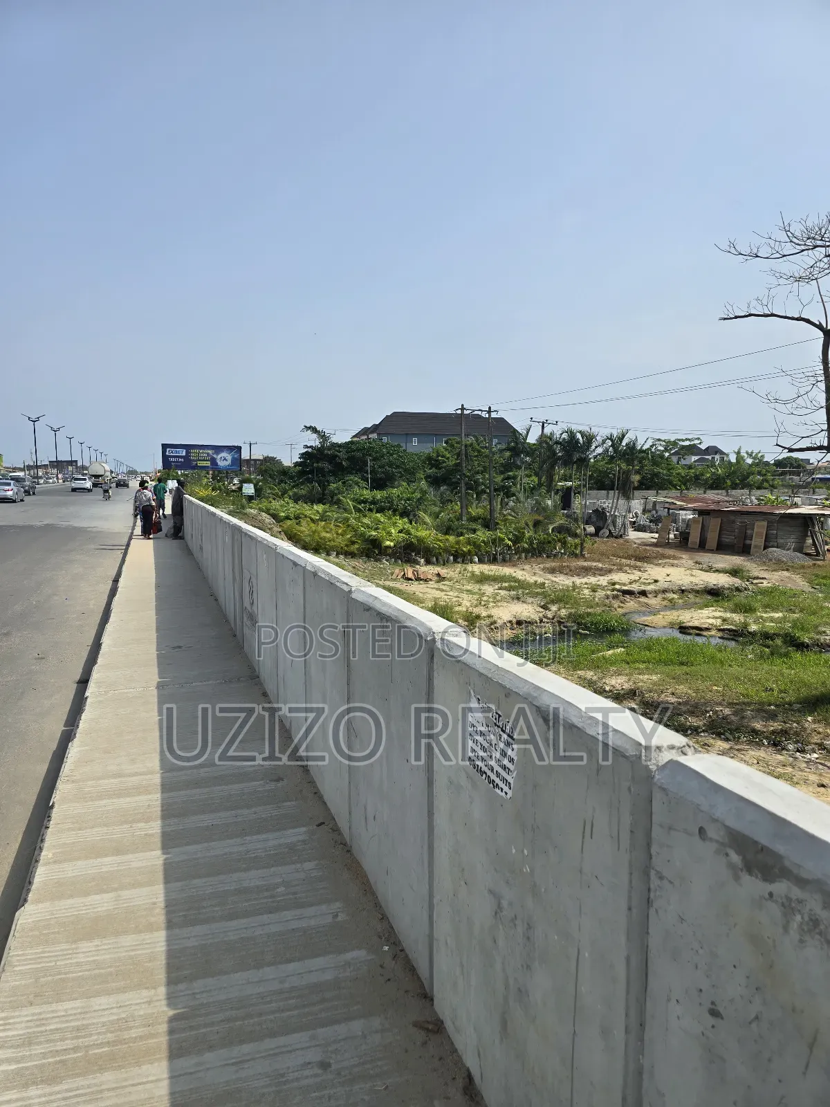Dryland Directly on Lekki Epe Expressway in Abijo