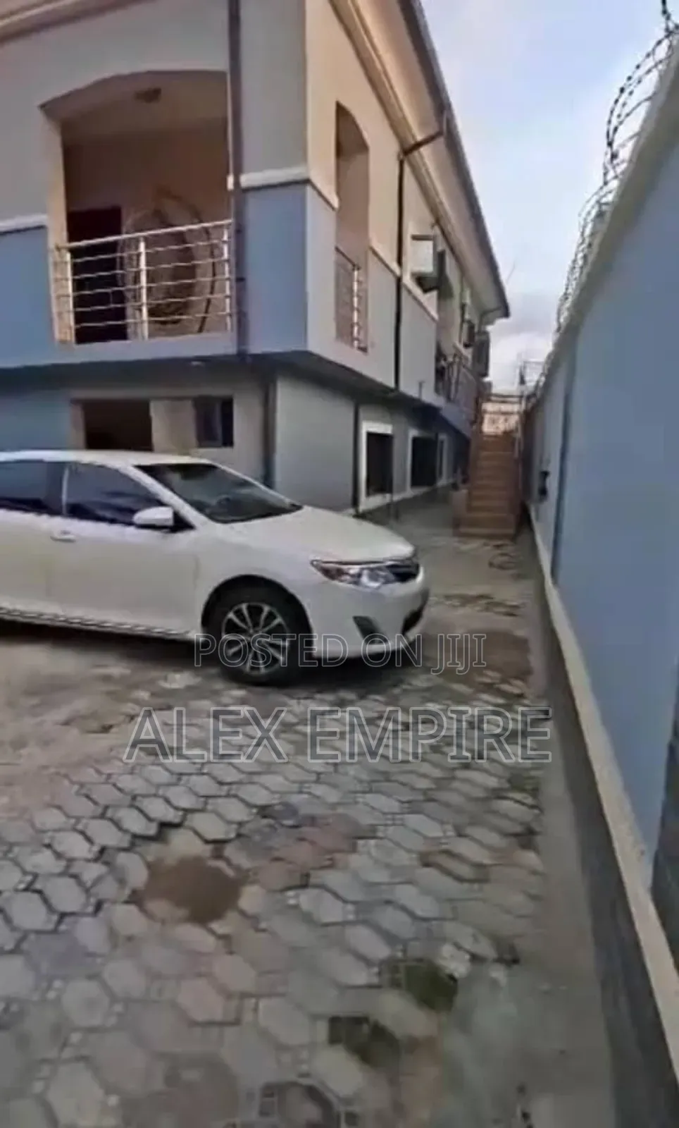5bdrm Duplex in Ago Palace for sale in Ago Palace