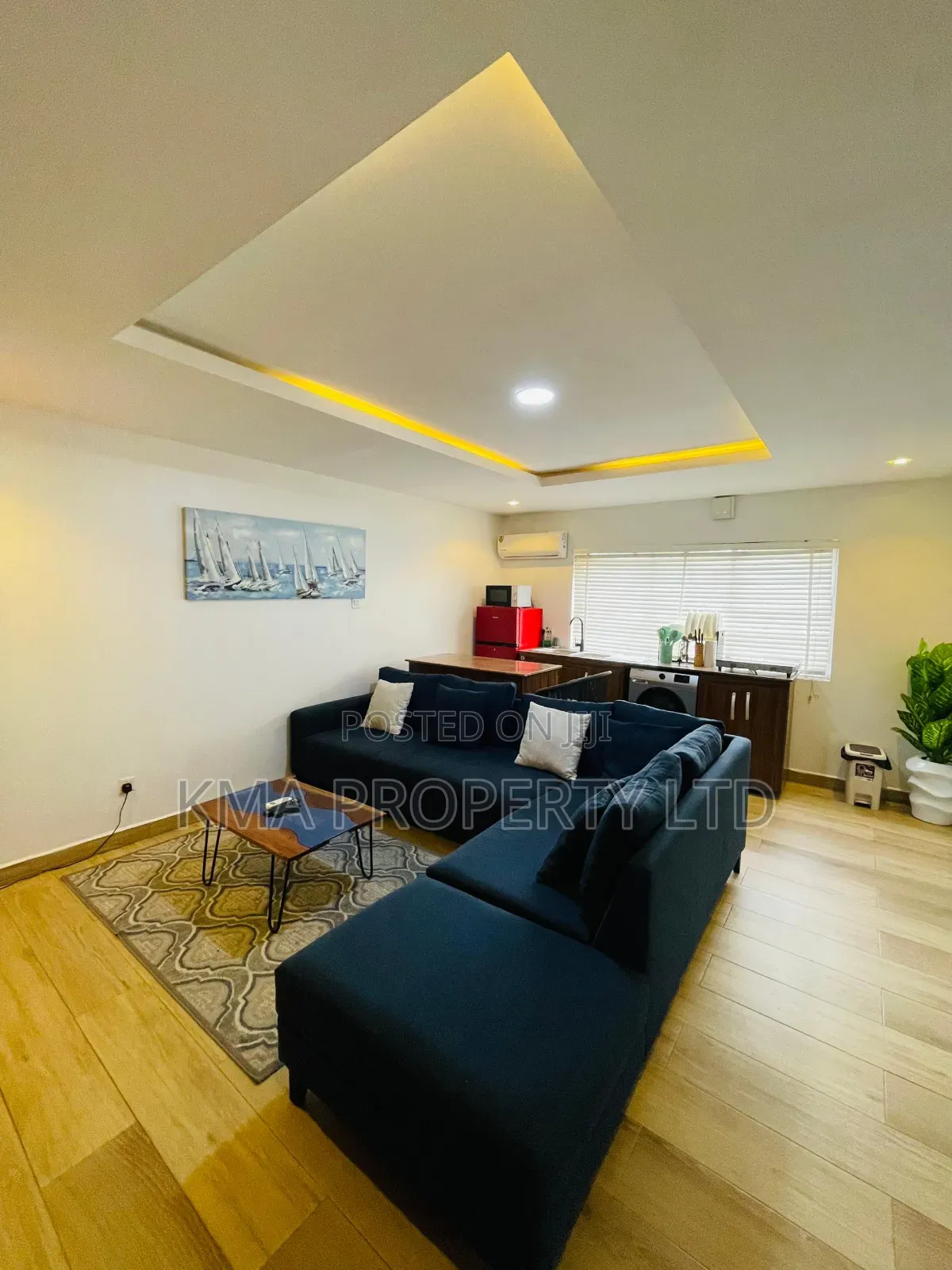 Luxurious 1 Bedroom Apartment With Pool and Games in Victoria Island