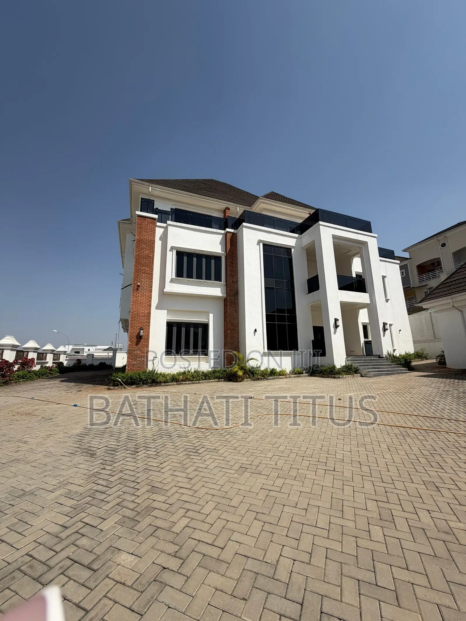 7bdrm Duplex in Guzape District for sale in Guzape District