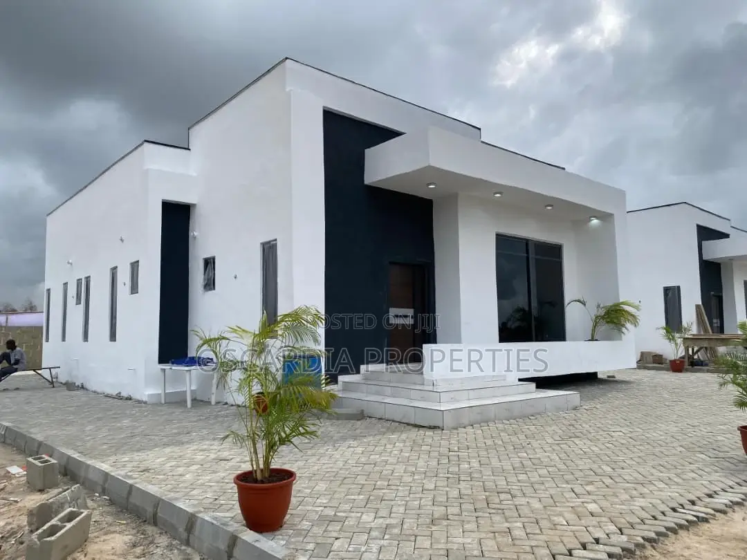 5bdrm Bungalow in At Homes Luxury, Igando-Oloja for sale in Igando-Oloja