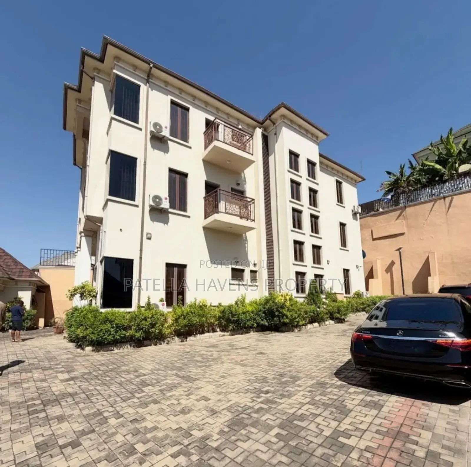 9bdrm Mansion in Apo District for sale in Apo District