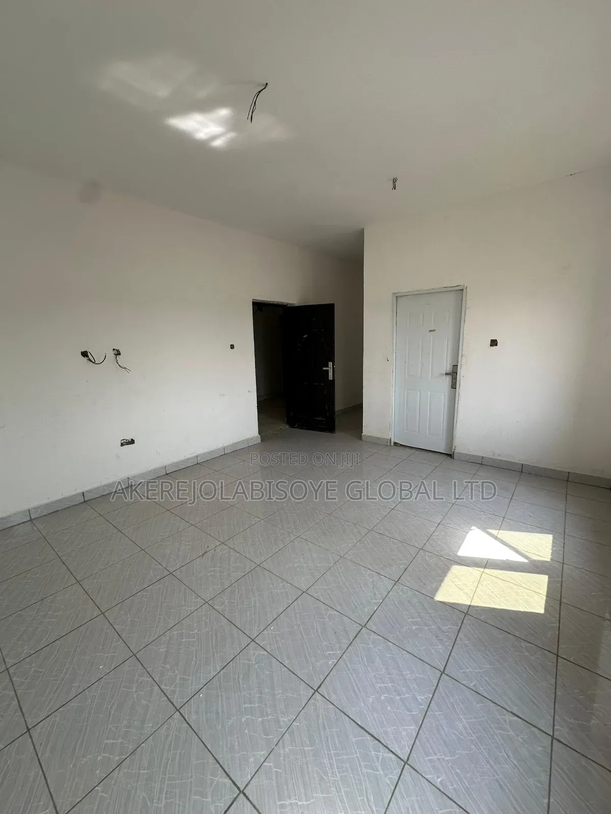 3bdrm Apartment in Lifecamp Abuja for sale in Life Camp