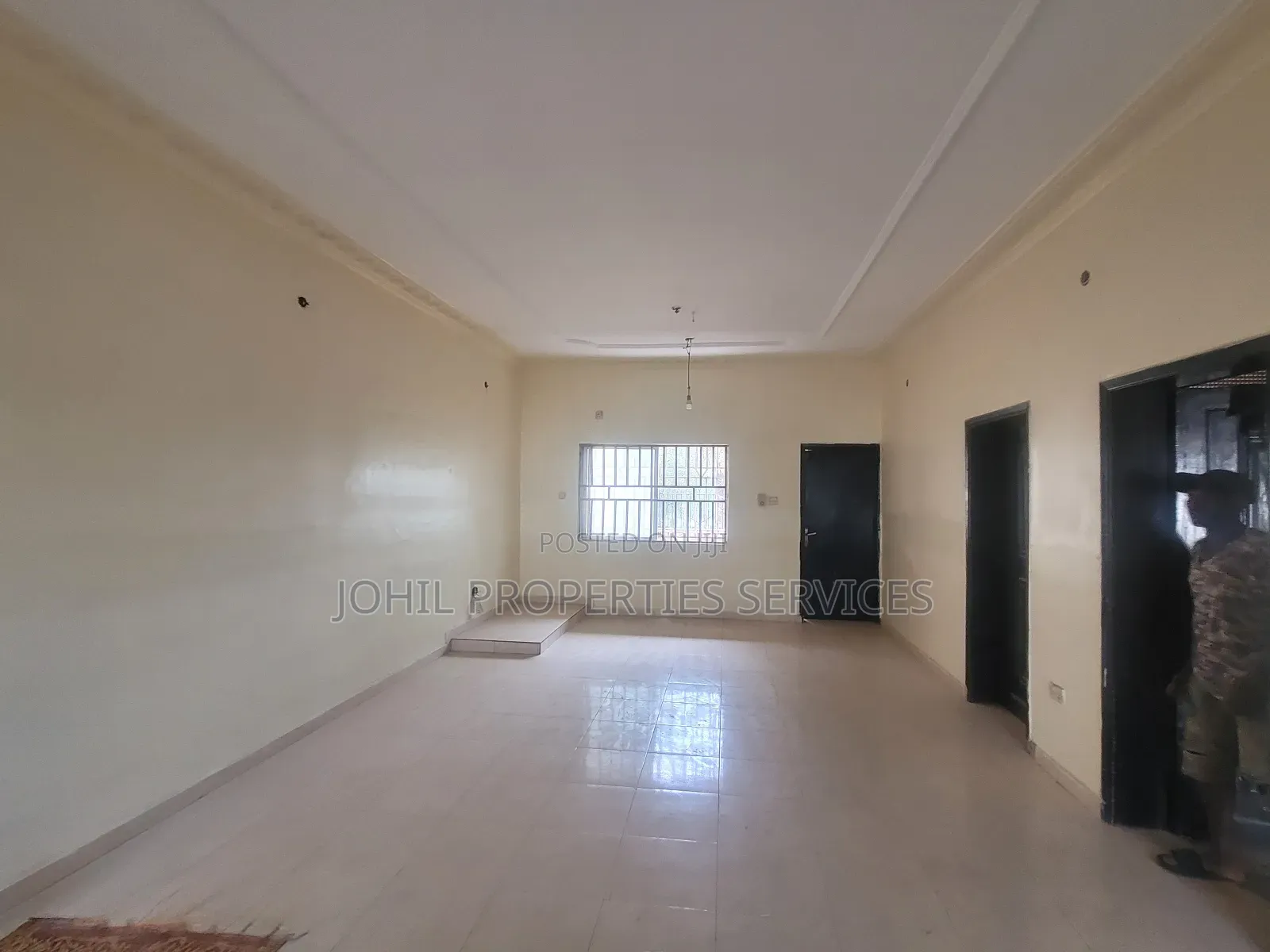 4bdrm Duplex in Legislative Quarters, Apo District for sale in Apo District