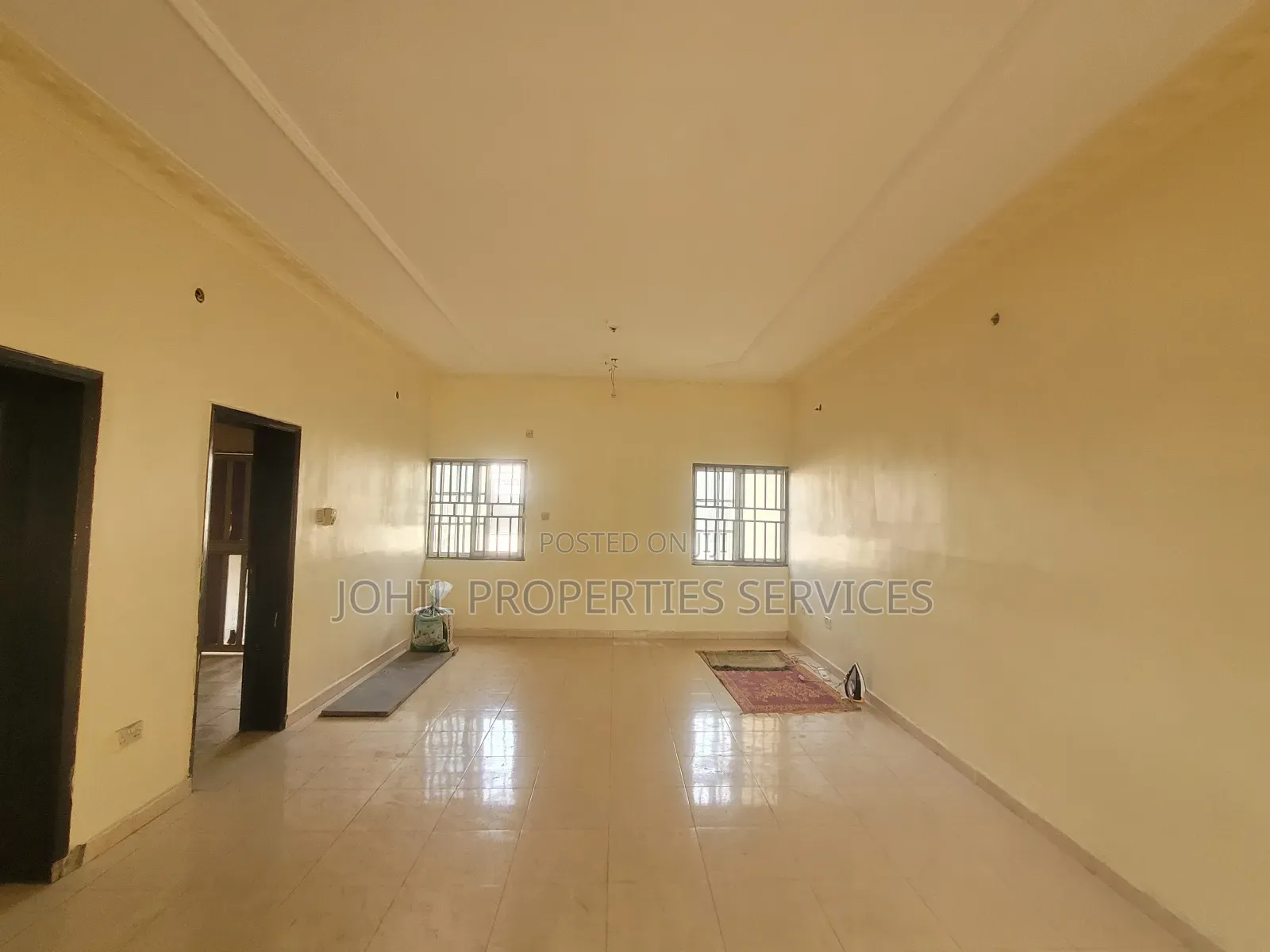 4bdrm Duplex in Legislative Quarters, Apo District for sale in Apo District