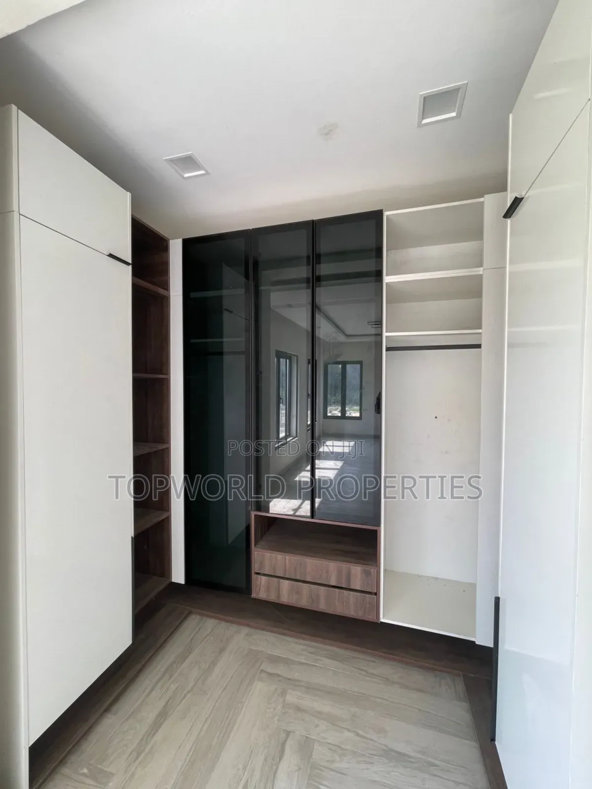 6bdrm Duplex in Banana Island Ikoyi for sale in Banana Island