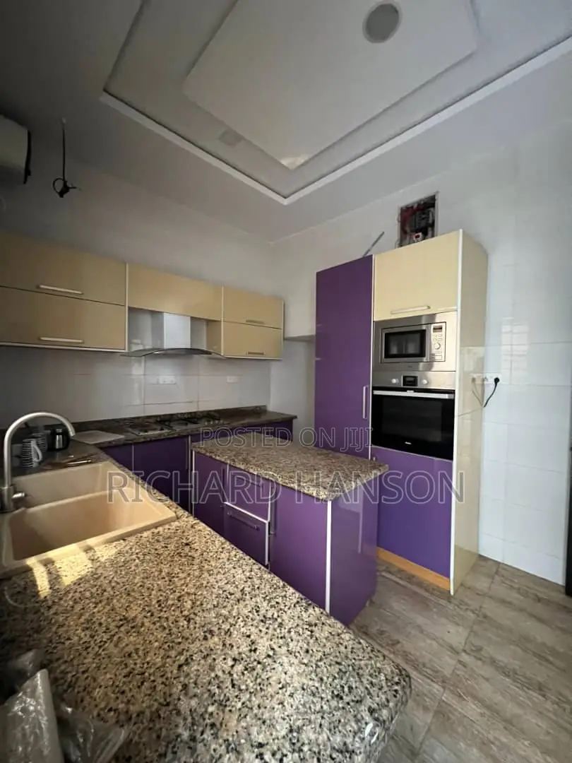 4bdrm Duplex in Lekki Phase 2 for sale in Lekki Phase 2