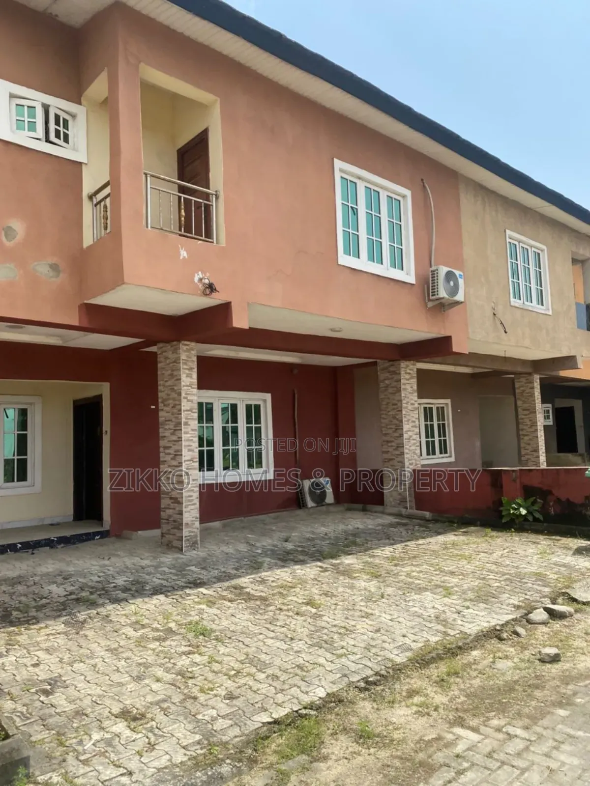 3bdrm Townhouse/Terrace in Lekki Gardans for sale in Lekki